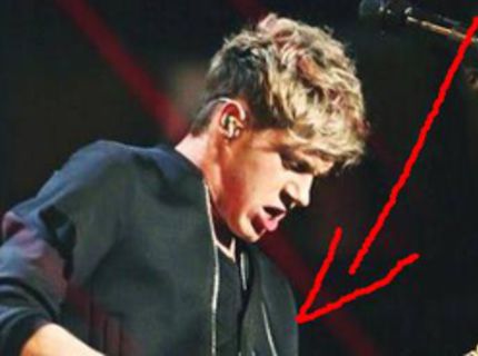 ŠOKUJÚCE: Pozri aká foto koluje po FB - One direction podvádza??!!