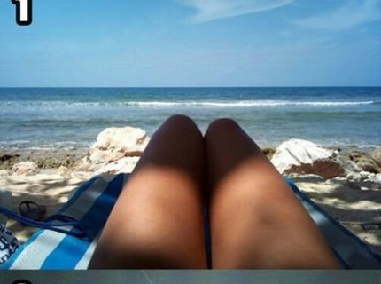 Vidíš to tam?:D Rozoznáš čo sú reálne nohy alebo len párky?:D:D