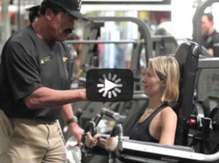 Spoznávate ho? Arnold zamaskovaný vo fitness centre!:D