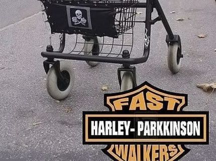 Vieš, aký pekelný stroj používajú dôchodci v Nemecku na dopravu do obchodu?