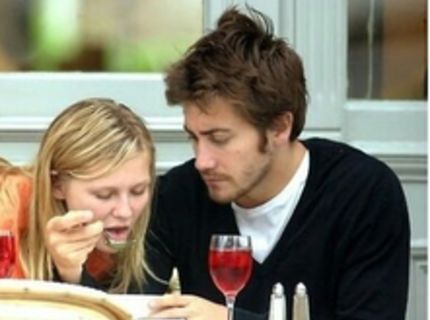 Dôkaz, že aj ženy dokážu jesť nevhodne na verejnosti :D