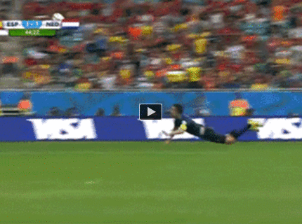 BRATM GIF: Dokonalá prihrávka a dokonalý gól :)