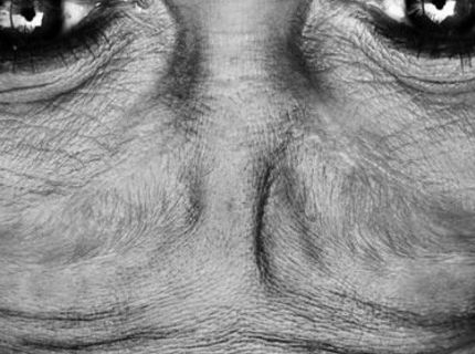 Otočené tváre ľudí vyzerajú ako mimozemšťania :D Pozri si tieto zaujímavé fotografie :)