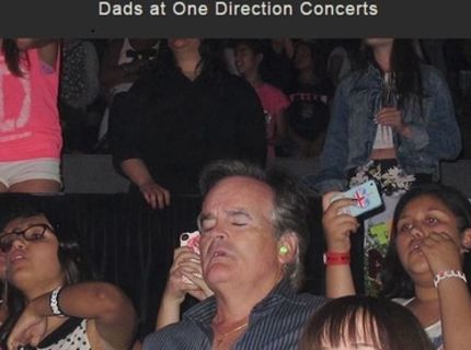 Oteckovia na koncerte One Direction :D :D :D
