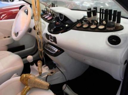 Ženské autíčko :D