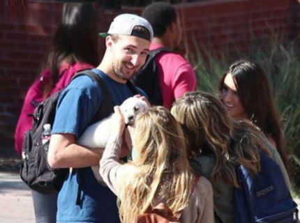 Tento chlapík vie ako na to :)