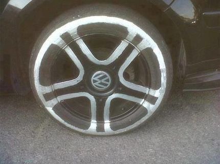 Jednoducho a hlavne lacno :D :)