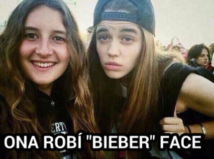 Zabudnite na duck face! Teraz je tu bieber face :D