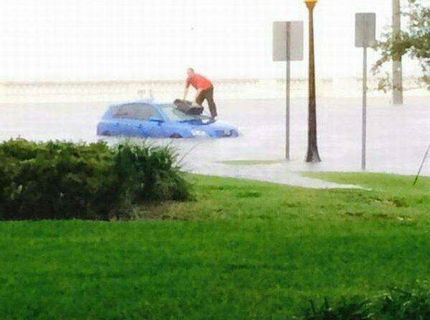 Skutocny hrdina moze byt aj dorucovatel pizze?:D