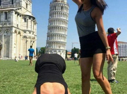 Tieto dievčatá majú svojsky štyl pre humor :D