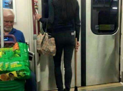 Ako zistite, ze sa ide baba rozist so svojim chalanom :D