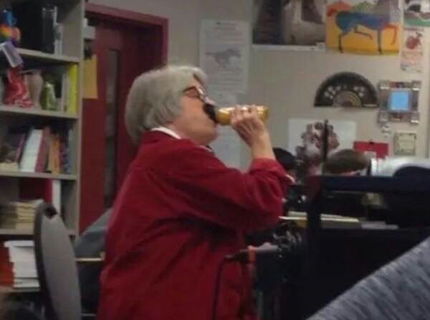 Pre boha! Vidíte čo ma v ústach ??