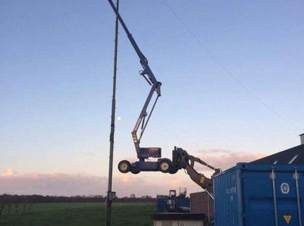 Tak toto je naozaj originálne! :D Ked musis tak musís :D