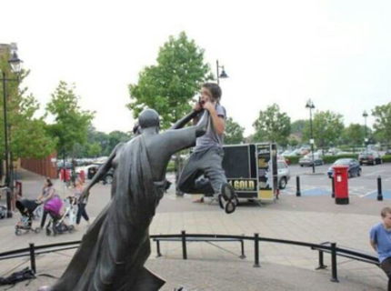 Originalite sa medze nekladú..tento mladík spravil skvelú foto!