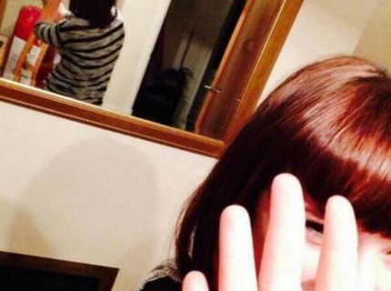 Dievča zavesilo na web riadny fail... toto selfie je funny :D