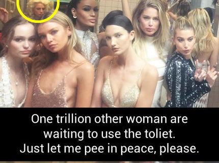 Lady Gaga na WC! Medzi selfie maniačky vôbec nezapadá :D