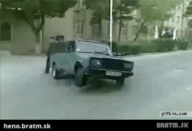 BRATM GIF: Perfektné cúvanie :D