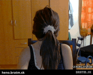 Aj takto sa robí účes :D