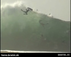 BRATM GIF: Zábava na vlnách :D