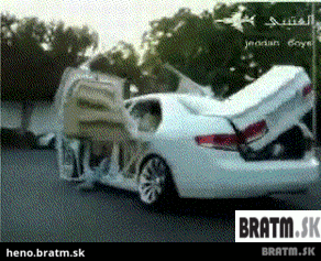 BRATM GIF: Toto auto sa zbláznilo :D