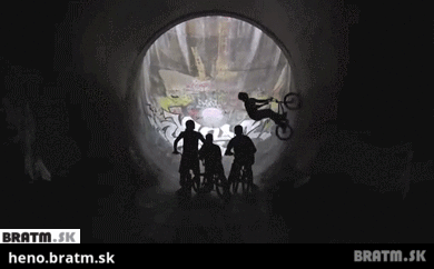 BRATM GIF: BMX v tuneli :D