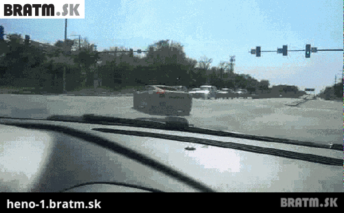 BRATM GIF: Ako prísť o luxusné auto :D