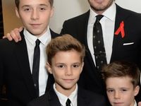 David Beckham a jeho traja synovia :) No nie sú krásni?